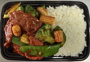 C17 Beef with Garlic Sauce